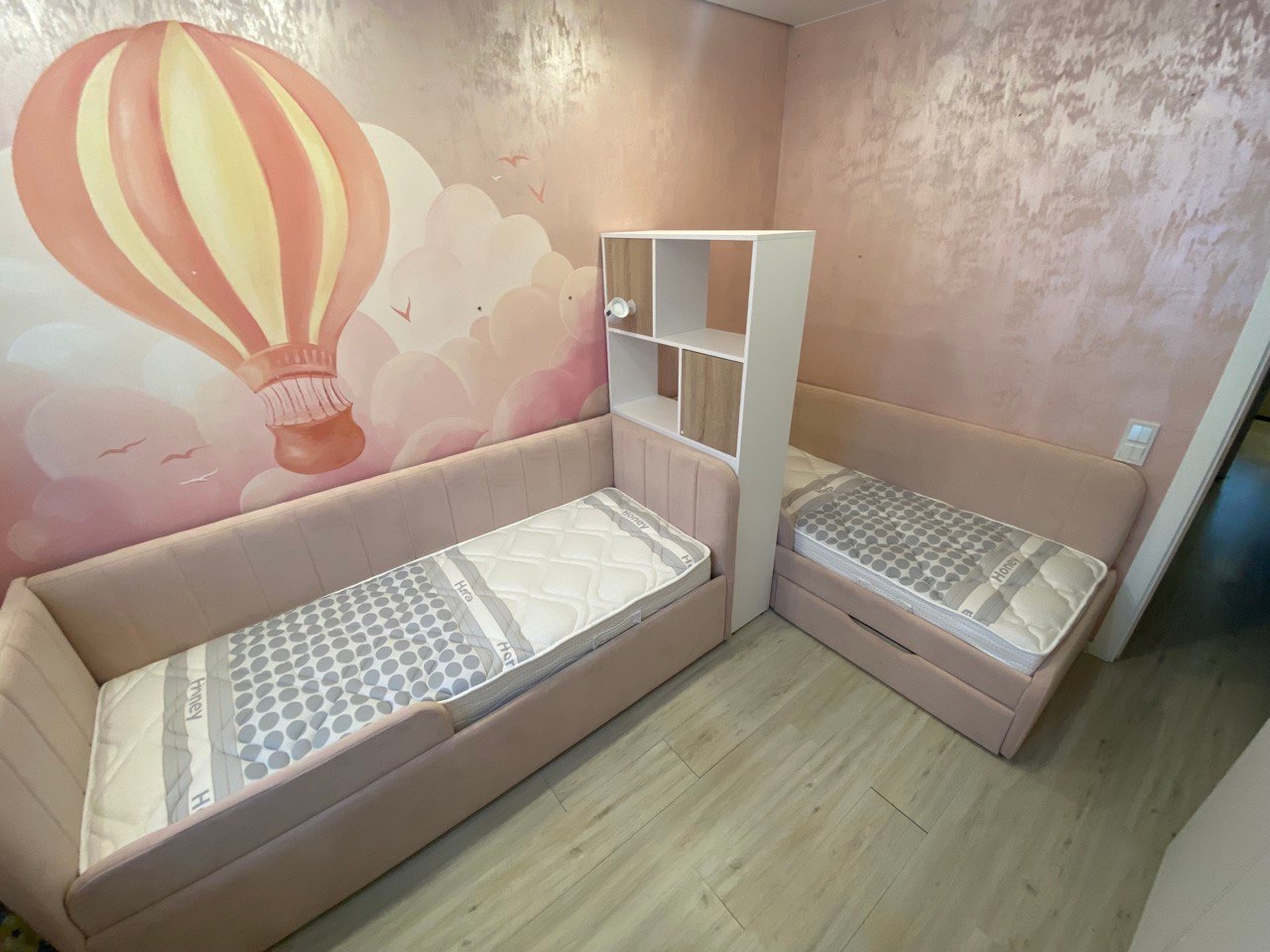 Мебель для детской по индивидуальному проекту с нестандартной геометрией